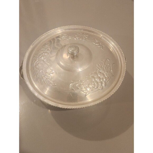 Nasco Other - Nasco Italy Vintage Hammered Aluminum Covered Bowl Grapevine Fruit Etched